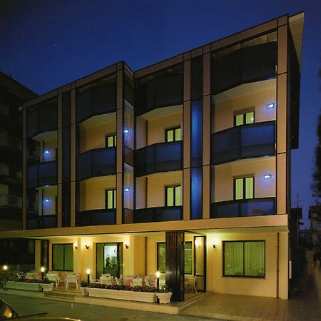 Hotel Urbinati Bellaria-Igea Marina Exterior foto